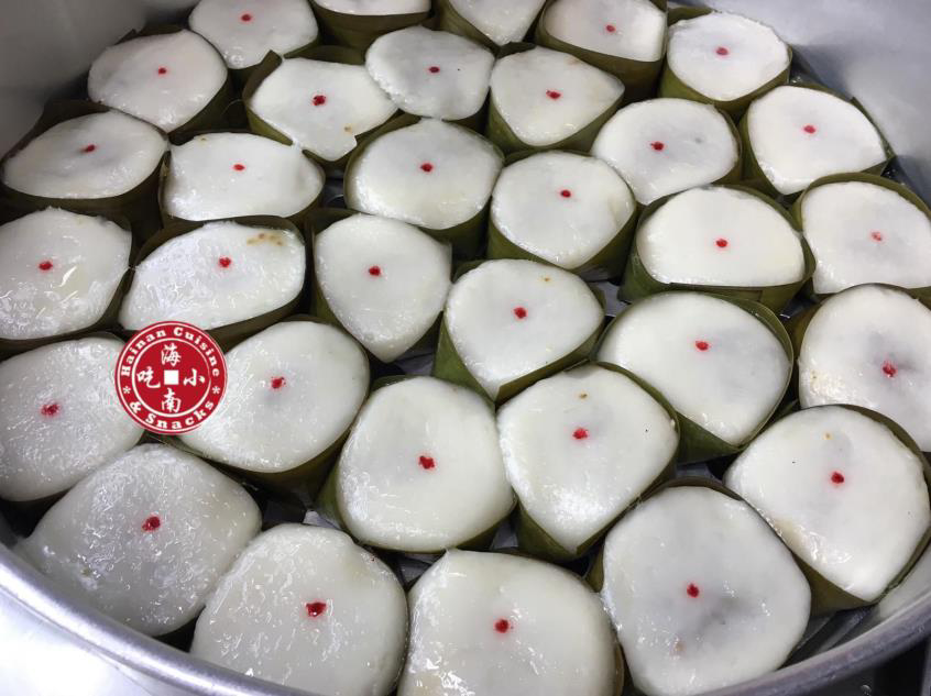 A tray of yibua, glutinous rice cakes with red dots